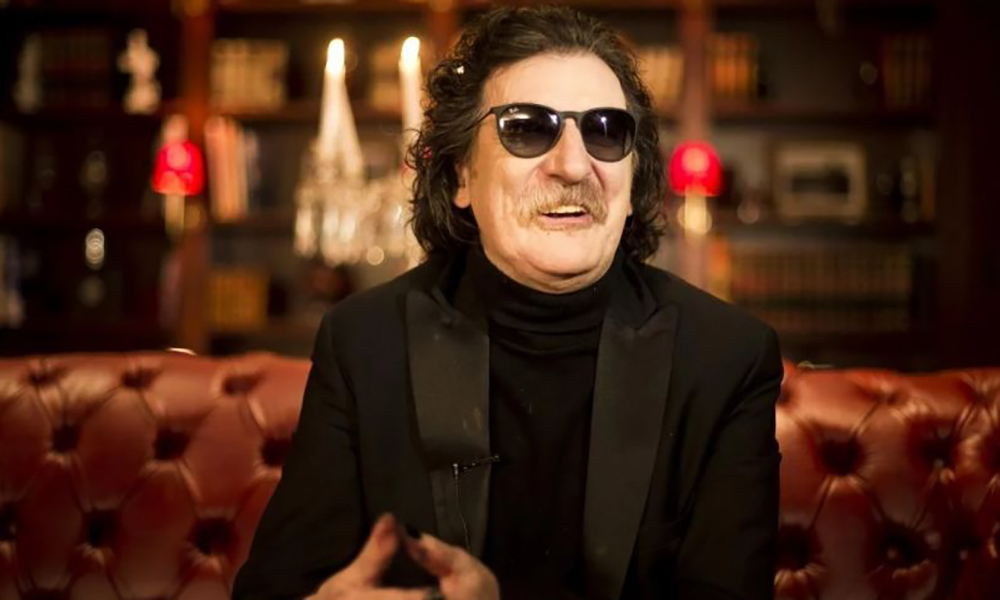 Charly García, con «pronóstico reservado» por una quemadura en su pierna. Charly García, con «pronóstico reservado» por una quemadura en su pierna.