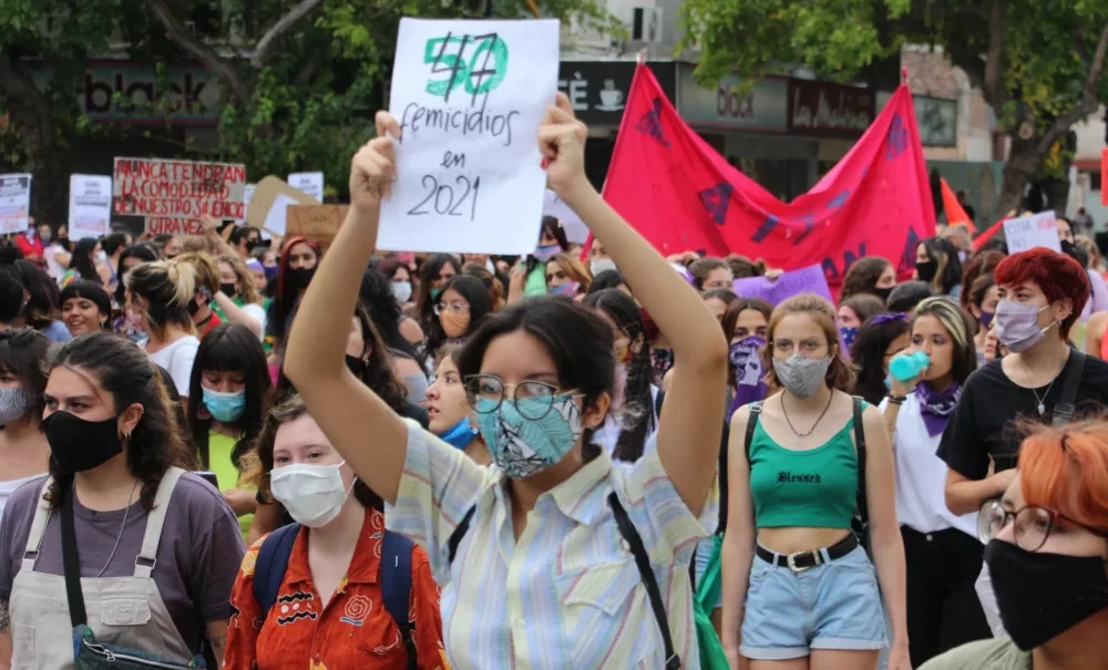 8M: La marcha que contiene y abraza a las mujeres que gritan el dolor de las injusticias.