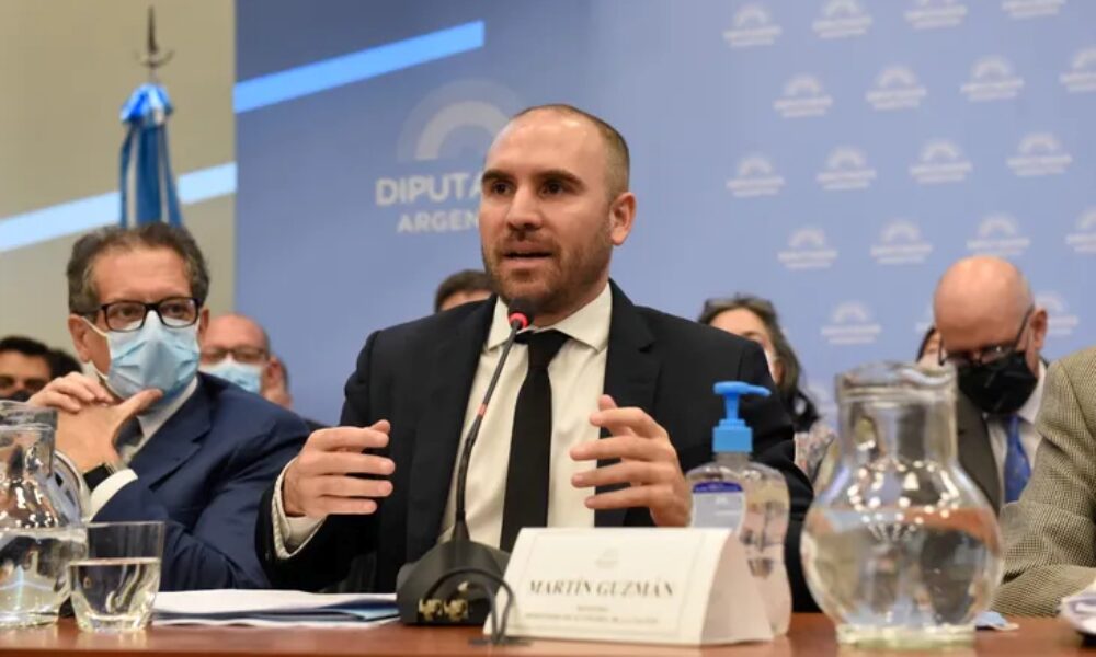 Guzmán: “La alternativa al acuerdo con el FMI es la incertidumbre”. Guzmán: “La alternativa al acuerdo con el FMI es la incertidumbre”.