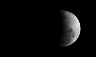 Los restos de un cohete se estrellaron contra la Luna y causaron un cráter de más de diez metros.￼
