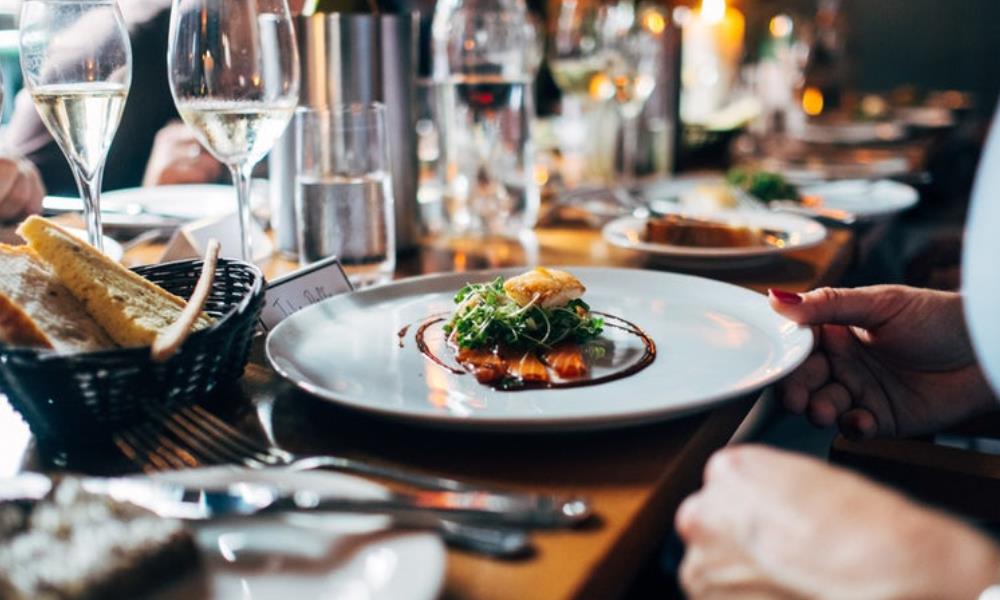 Gastronómicos sanjuaninos denuncian la existencia de «competencia desleal». Gastronómicos sanjuaninos denuncian la existencia de «competencia desleal».