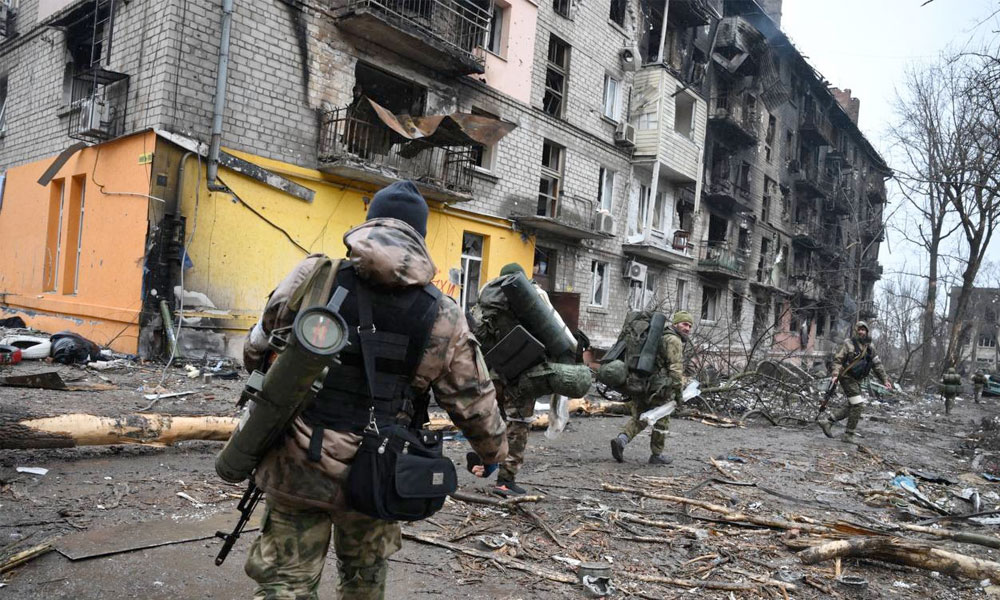 Misiles a plantas militares en Kiev. Avance ruso en Mariúpol. Zelenski: Donbás definirá el curso del conflicto. EL crucero Moskvá se hundió.