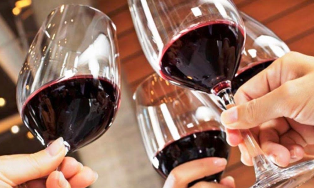 El vino argentino enfrenta una delicada situación por los problemas climáticos. El vino argentino enfrenta una delicada situación por los problemas climáticos.