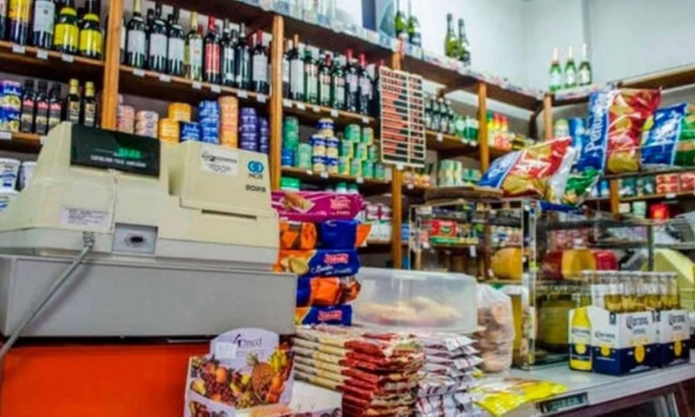 Presentan una nueva canasta de productos frescos y de esenciales en comercios de cercanía. Presentan una nueva canasta de productos frescos y de esenciales en comercios de cercanía.