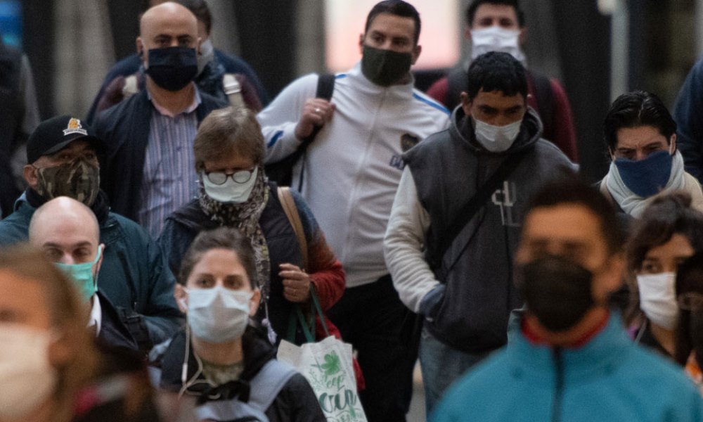 Fin del uso de los barbijos: «Los grupos de riesgo deberíanusarlo allí en lugares más saturados o en el hospital para preservarlos de posibles contagios». Fin del uso de los barbijos: «Los grupos de riesgo deberíanusarlo allí en lugares más saturados o en el hospital para preservarlos de posibles contagios».
