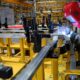 El INDEC informó que la actividad industrial subió 8,7% y la construcción creció un 8,5% en febrero.