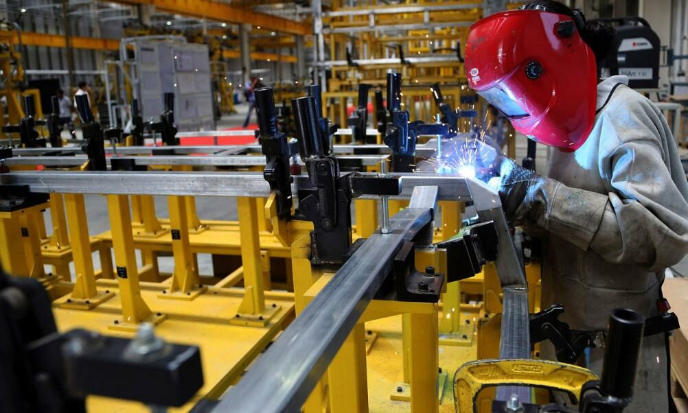 El INDEC informó que la actividad industrial subió 8,7% y la construcción creció un 8,5% en febrero. El INDEC informó que la actividad industrial subió 8,7% y la construcción creció un 8,5% en febrero.