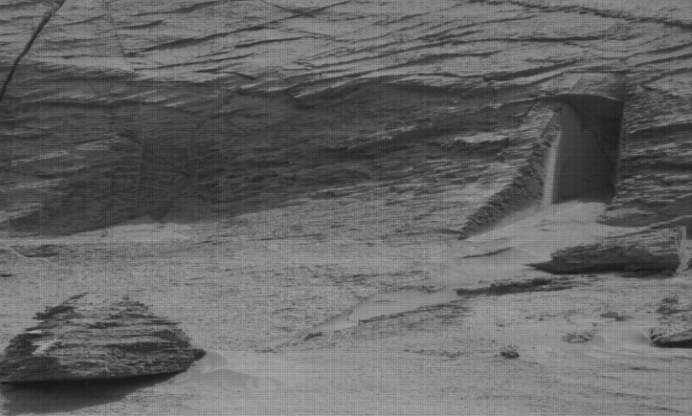 ¿Una ‘puerta’ para extraterrestres? Científicos explican la extraña foto de Marte tomada por la NASA. ¿Una ‘puerta’ para extraterrestres? Científicos explican la extraña foto de Marte tomada por la NASA.
