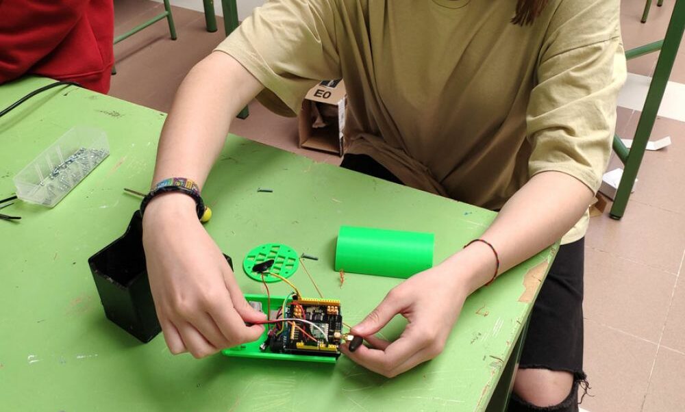¡A participar! CANSAT Argentina invita a estudiantes de secundario a desarrollar sus propios satélites. ¡A participar! CANSAT Argentina invita a estudiantes de secundario a desarrollar sus propios satélites.