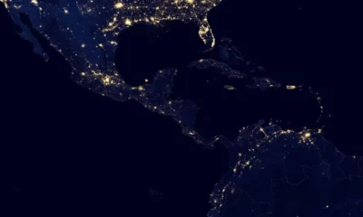 Investigadores identifican la pobreza desde el espacio analizando la luz nocturna.￼