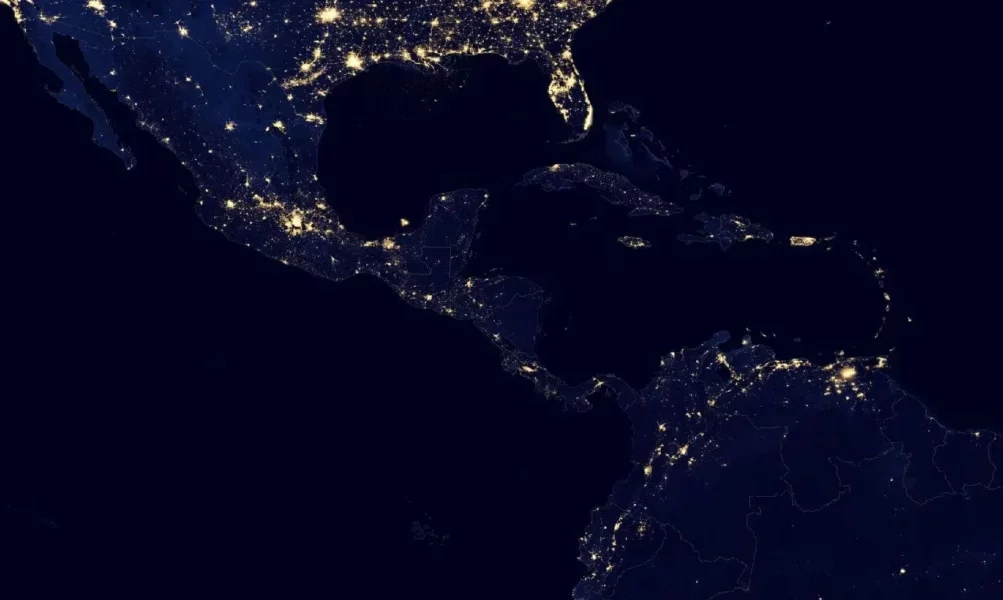 Investigadores identifican la pobreza desde el espacio analizando la luz nocturna. Investigadores identifican la pobreza desde el espacio analizando la luz nocturna.