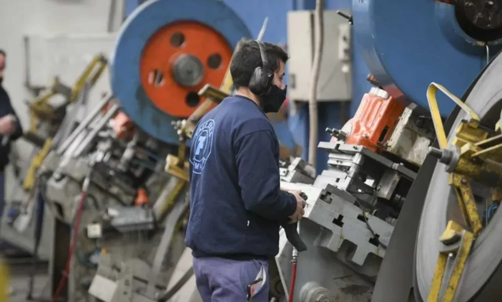El BICE desembolsó .000 millones en el primer semestre para potenciar a las Pymes. El BICE desembolsó .000 millones en el primer semestre para potenciar a las Pymes.