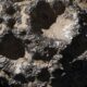 Desarrollan los mapas del asteroide Psyche que revelan un antiguo mundo de metal y roca.