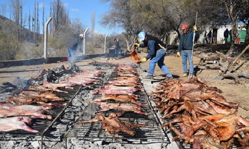 Más de 5 mil sanjuaninos disfrutaron de la Fiesta Provincial del Chivo. Más de 5 mil sanjuaninos disfrutaron de la Fiesta Provincial del Chivo.
