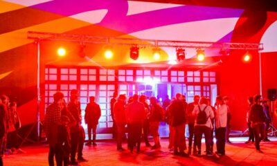 El Conte Grand presenta una gran variedad de espectáculos musicales y entretenimiento para disfrutar.