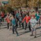 Más de ciento cincuenta personas de Comunidad en Movimiento realizaron zumba en la Plaza de La Joroba.