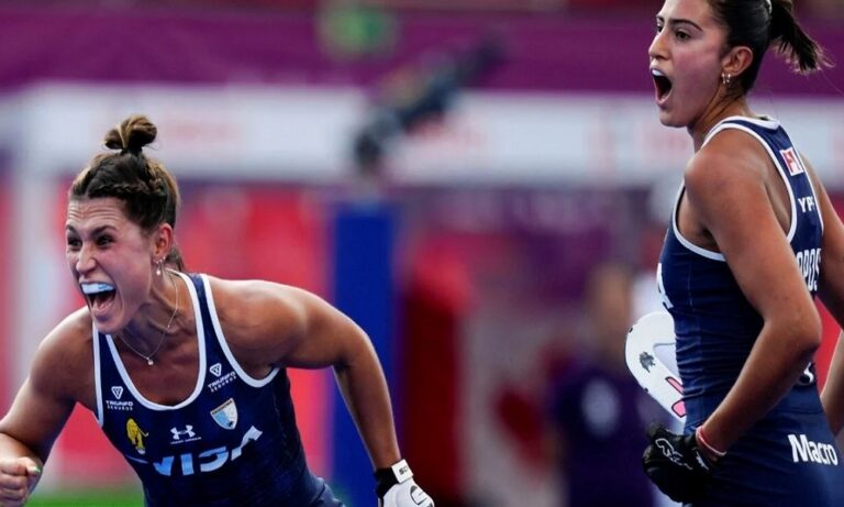 Las Leonas enormes contra Inglaterra, ganaron el pase a semi del Mundial. Las Leonas enormes contra Inglaterra, ganaron el pase a semi del Mundial.