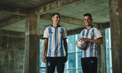 Adidas presentó la nueva camiseta de la selección argentina para el Mundial Qatar 2022.