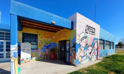 La Biblioteca Popular Alfonsina Storni celebra la llegada de la primavera con arte y música.
