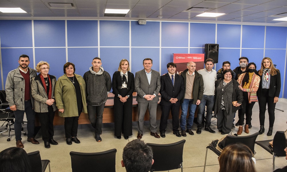 Asumieron nuevas autoridades en el Registro del Estado Civil y Capacidad de las Personas. Asumieron nuevas autoridades en el Registro del Estado Civil y Capacidad de las Personas.