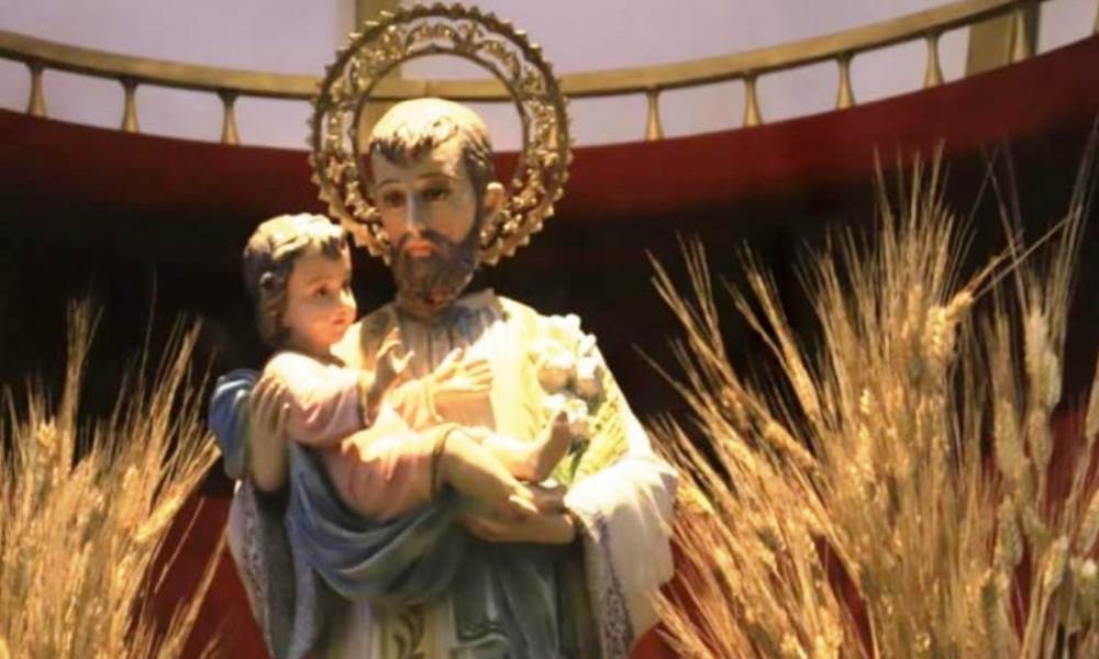 Peregrinos de San Cayetano, suplicamos. Peregrinos de San Cayetano, suplicamos.