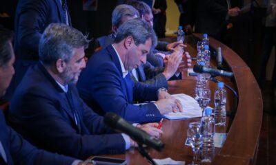 Uñac firmó convenios con Nación para transformar planes sociales en trabajo. 