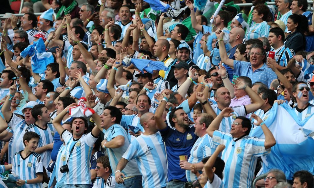Récords y estafas: la selección de Argentina desata una locura en Buenos Aires. Récords y estafas: la selección de Argentina desata una locura en Buenos Aires.