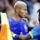 Lanzan un plátano a Richarlison durante el partido de Brasil – Túnez.