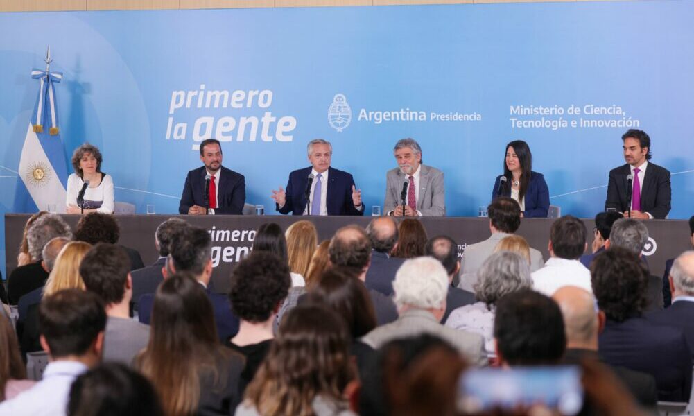 Alberto Fernández anunció que el presupuesto para Ciencia y Tecnología será de 500 mil millones. Alberto Fernández anunció que el presupuesto para Ciencia y Tecnología será de 500 mil millones.