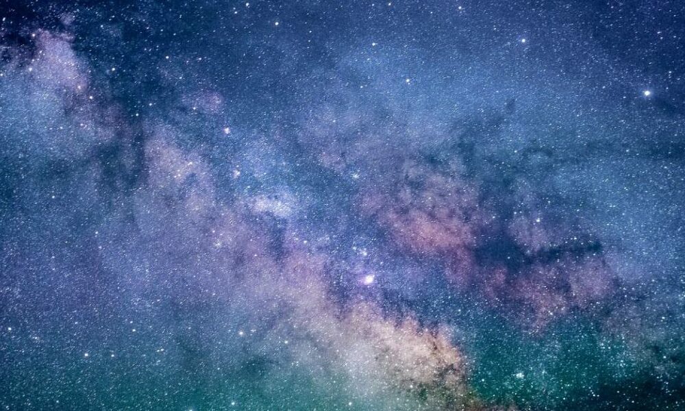 Descubren el primer mapa conocido del cielo nocturno oculto en un antiguo pergamino. Descubren el primer mapa conocido del cielo nocturno oculto en un antiguo pergamino.