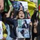 Al menos 200 muertos en Irán por la represión a las protestas tras la muerte de Amini.