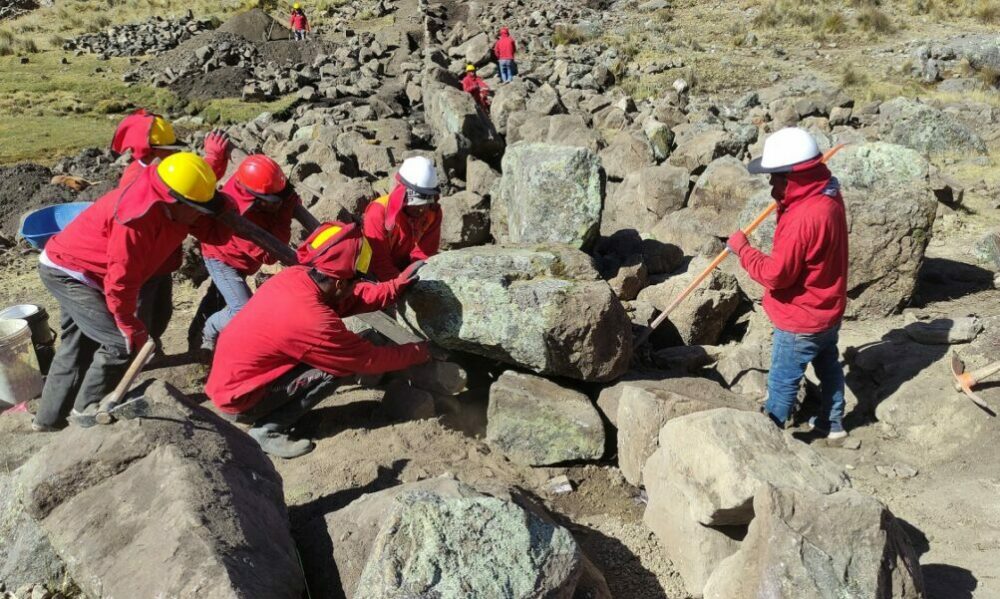 Investigador restauró represa prehispánica para proveer agua a un municipio en Perú. Investigador restauró represa prehispánica para proveer agua a un municipio en Perú.