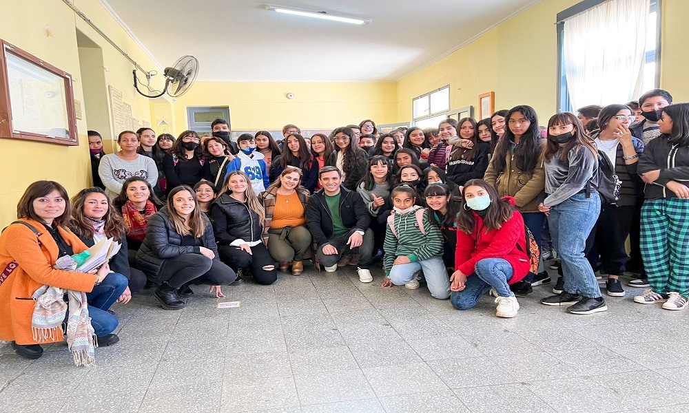 El Instituto Municipal de San Martín, ya cuenta con 500 estudiantes que aprenden inglés gratis. El Instituto Municipal de San Martín, ya cuenta con 500 estudiantes que aprenden inglés gratis.
