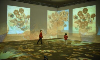 El Teatro del Bicentenario recibe la muestra inmersiva de Van Gogh.