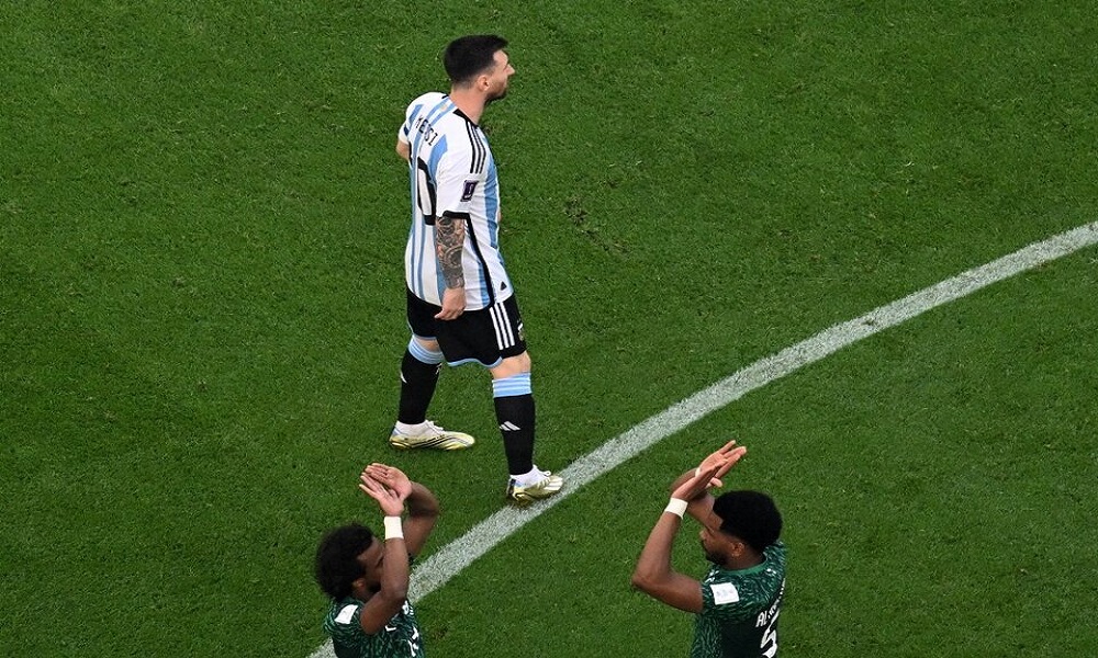 Argentina perdió en su debut mundialista. Argentina perdió en su debut mundialista.