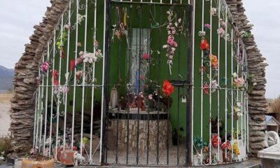Siete vertientes de aguas milagrosas y una gruta, a pedido de la Virgen.