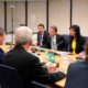 Una comitiva argentina viajará a Washington para cerrar la negociación con el FMI.