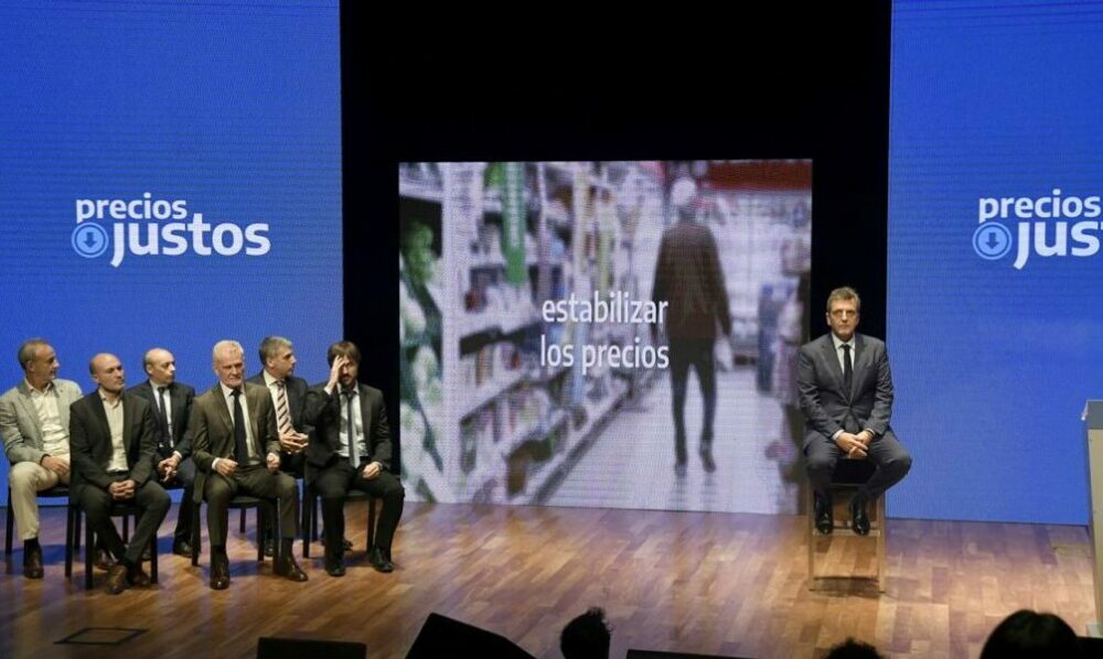 Massa lanzó el programa Precios Justos: «Es mentira que es magia bajar la inflación». Massa lanzó el programa Precios Justos: «Es mentira que es magia bajar la inflación».