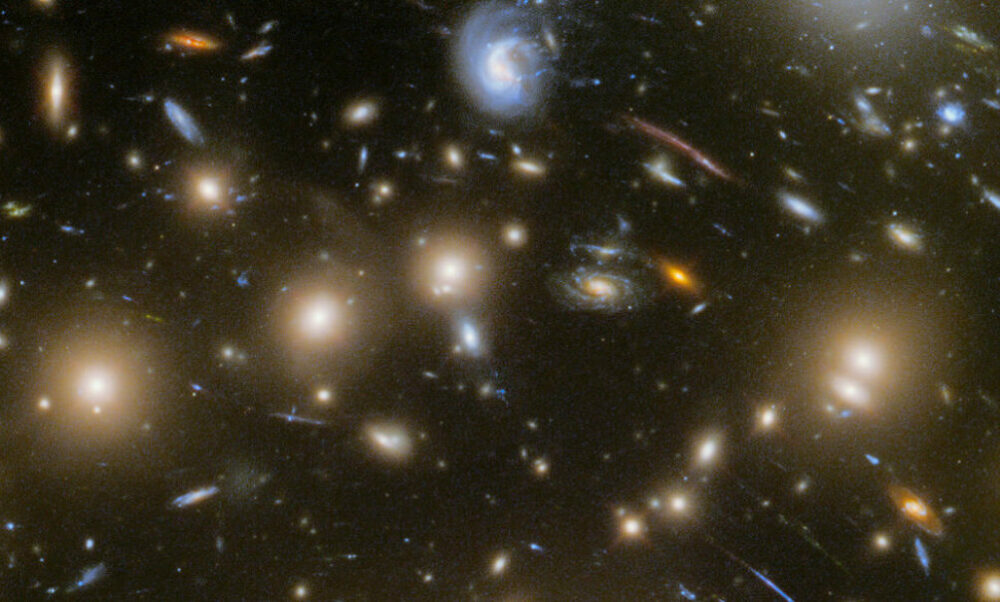 Increíbles imágenes inmediatamente después de la explosión de una supernova supergigante roja. Increíbles imágenes inmediatamente después de la explosión de una supernova supergigante roja.