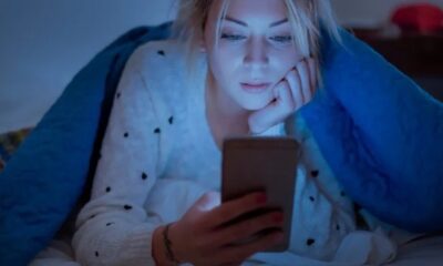 La adicción al celular puede reducir la productividad.