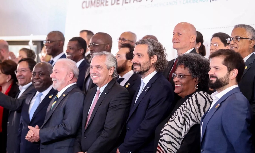 América Latina debe estar unida ante una Europa “con mentalidad colonial”. América Latina debe estar unida ante una Europa “con mentalidad colonial”.