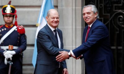 Fernández y Scholz mantuvieron reunión bilateral con foco en energía y exportaciones.