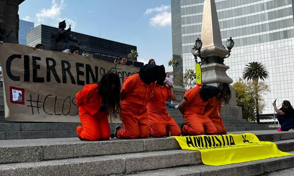 A 21 años de la apertura de Guantánamo, exigen a Biden el cierre definitivo de la prisión. A 21 años de la apertura de Guantánamo, exigen a Biden el cierre definitivo de la prisión.
