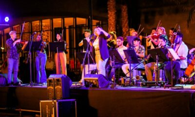 Una multitud colmó los jardines del TB para disfrutar el concierto de La Camerata.