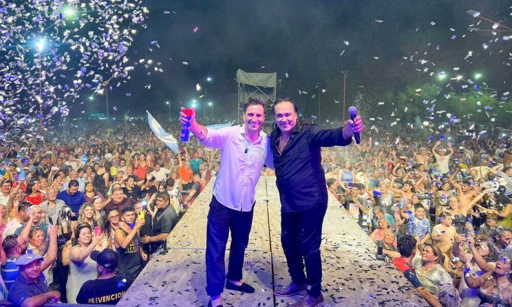 Más de 40 mil personas disfrutaron de la Fiesta del Syrah y la Jarilla en San Martín. Más de 40 mil personas disfrutaron de la Fiesta del Syrah y la Jarilla en San Martín.