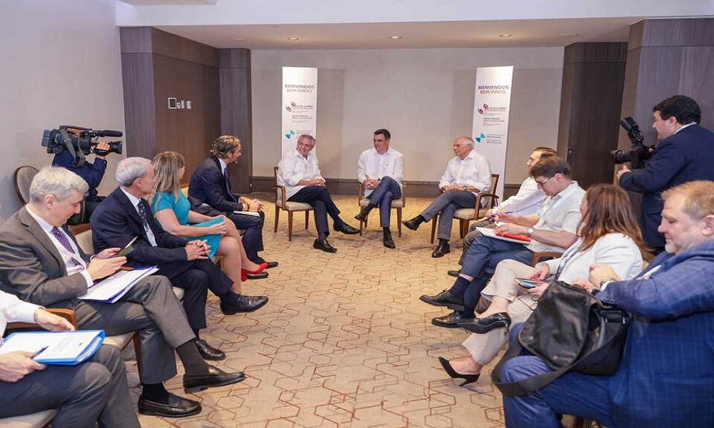 Fernández en la cumbre Iberoamericana: «Debemos cambiar el sistema financiero drásticamente». Fernández en la cumbre Iberoamericana: «Debemos cambiar el sistema financiero drásticamente».