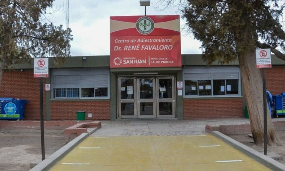 Centro de Adiestramiento René Favaloro promueve el uso del 0800 para solicitar turnos médicos. Centro de Adiestramiento René Favaloro promueve el uso del 0800 para solicitar turnos médicos.