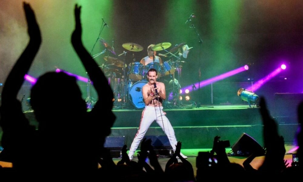 El mejor tributo a Queen llega al Teatro del Bicentenario. El mejor tributo a Queen llega al Teatro del Bicentenario.