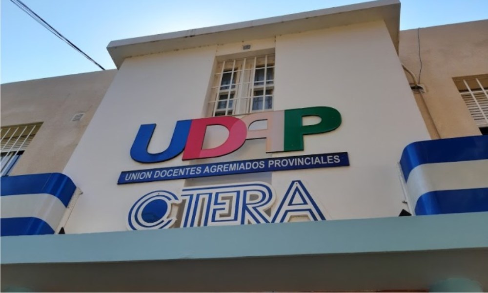 Allanaron la oficina de UDAP por irregularidades en el padron electoral. Allanaron la oficina de UDAP por irregularidades en el padron electoral.