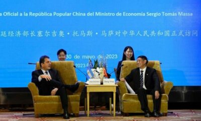 Massa acordó con firmas chinas el desembolsos por casi US$ 1.000 millones que se sumarán a reservas.